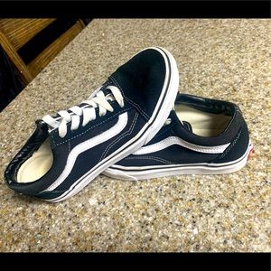 Size 6 womens Vans